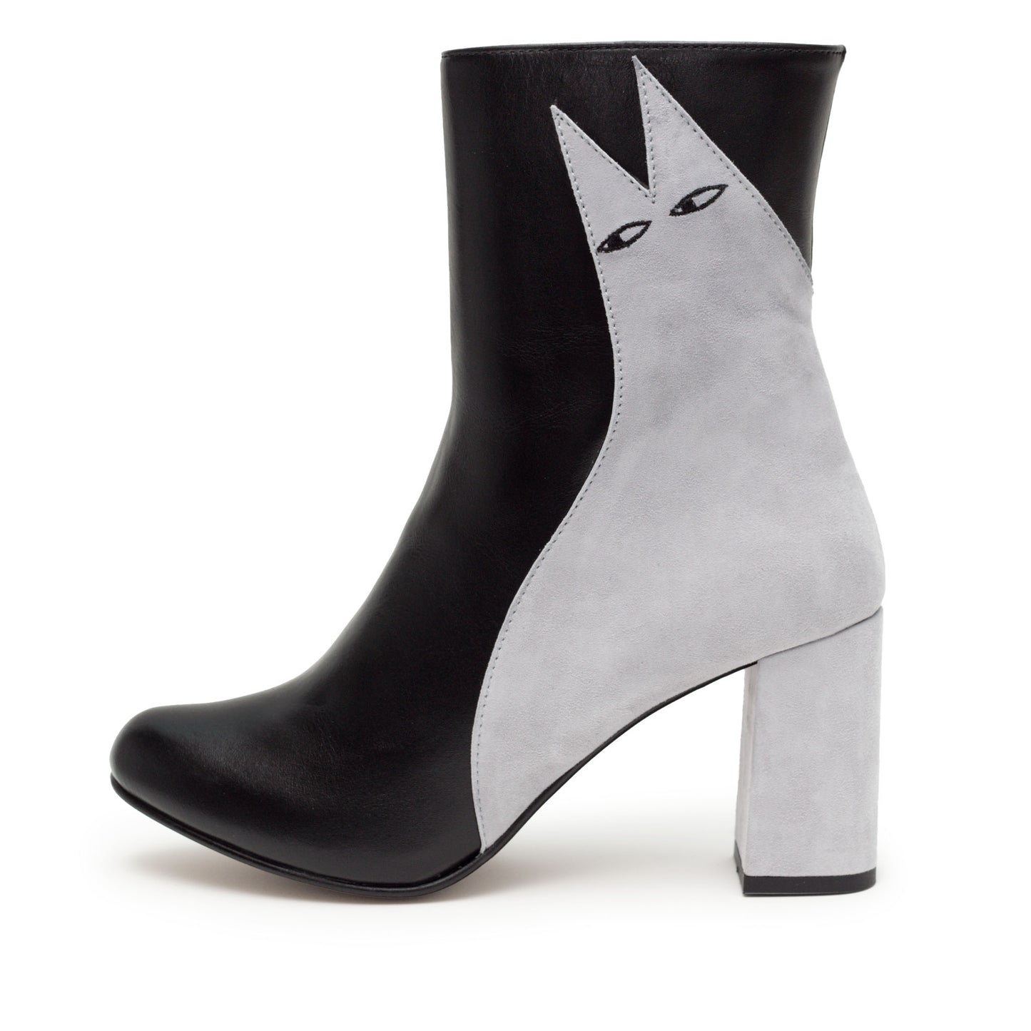 A black leather boot with its distinctive grey cat in suede designed by Jocie Juritz and manufactured by hand in Portugal.